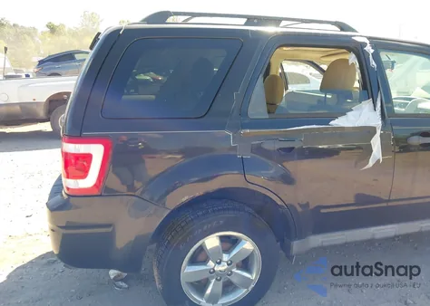 2011 Ford Escape Xlt z USA, uszkodzony, nr VIN 1FMCU0D72BKA03008